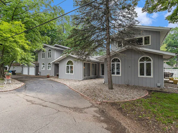 46107 Ely Ave, New Buffalo, MI 49117