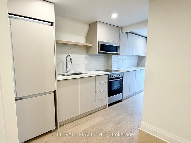 275 Lauder Ave #3 — Photo 1