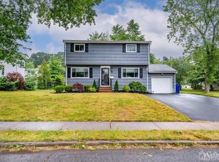 1570 Passaic Pl, North Brunswick, NJ 08902