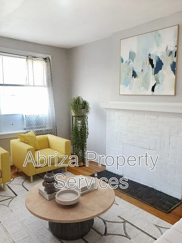 Building Photo - 4101 Dewey Ave #2F