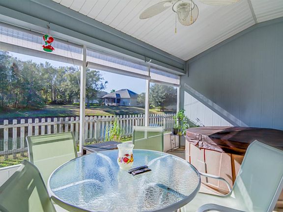 2nd image of 140 Summerhill Cir