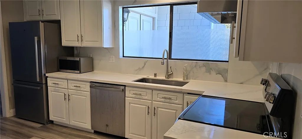3 bed, 1442 sqft, $5,150 — Photo 4