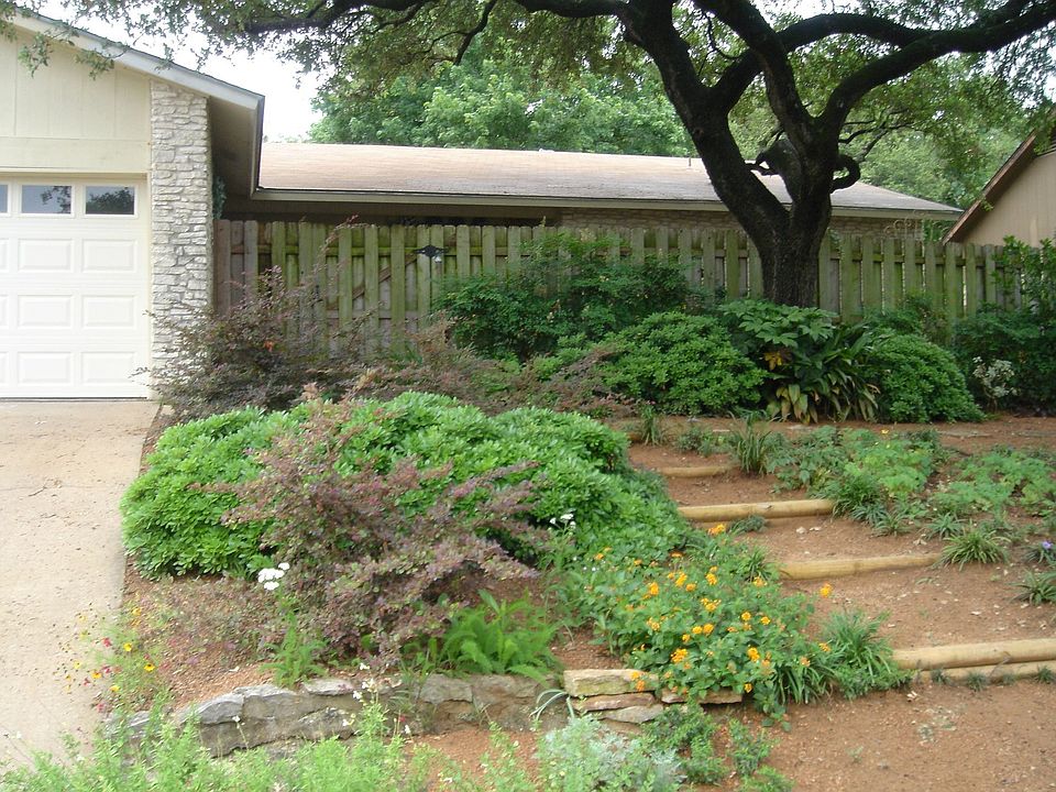 1st image of 1103 Hermitage Dr