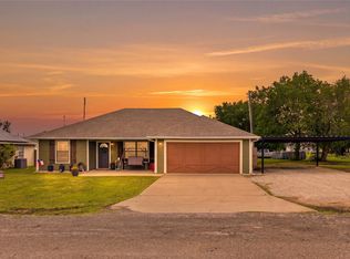 703 S College St, Celeste, TX 75423