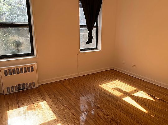 4th image of 27 Crooke Ave APT 2G