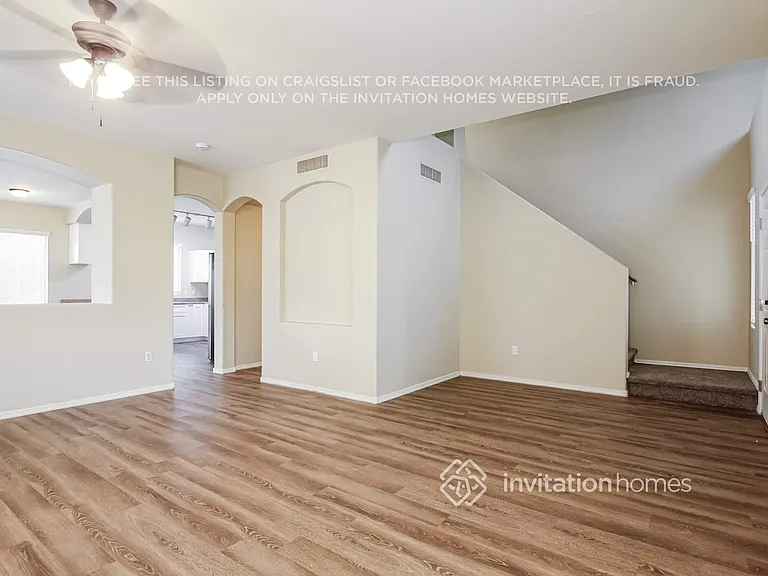 7421 S 40th Ln — Photo 4