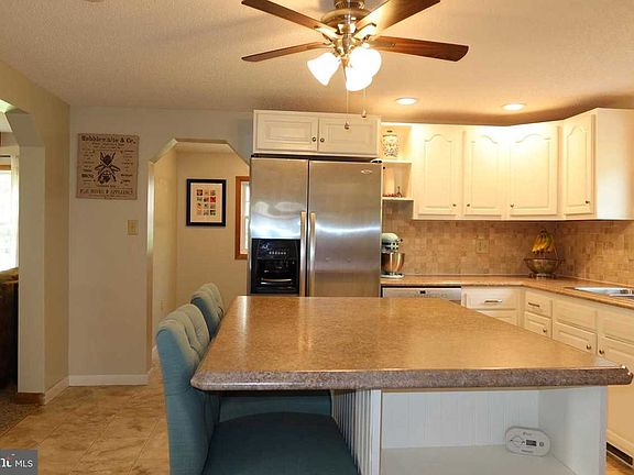 4th image of 1159 Valley View Rd