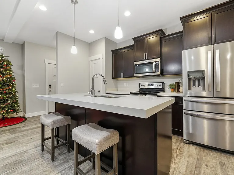 9288 S Castlebury Ct — Photo 13