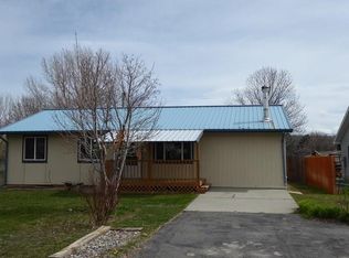 421 S 5th St, Bridger, MT 59014