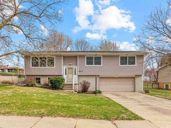 1011 16th Ave, Coralville, IA 52241