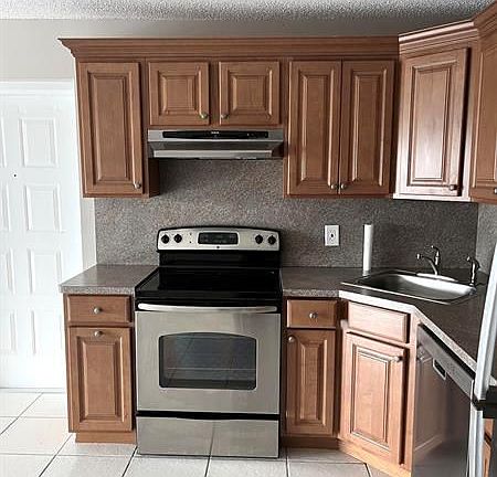 5th image of 1108 Green Pine Blvd APT F3