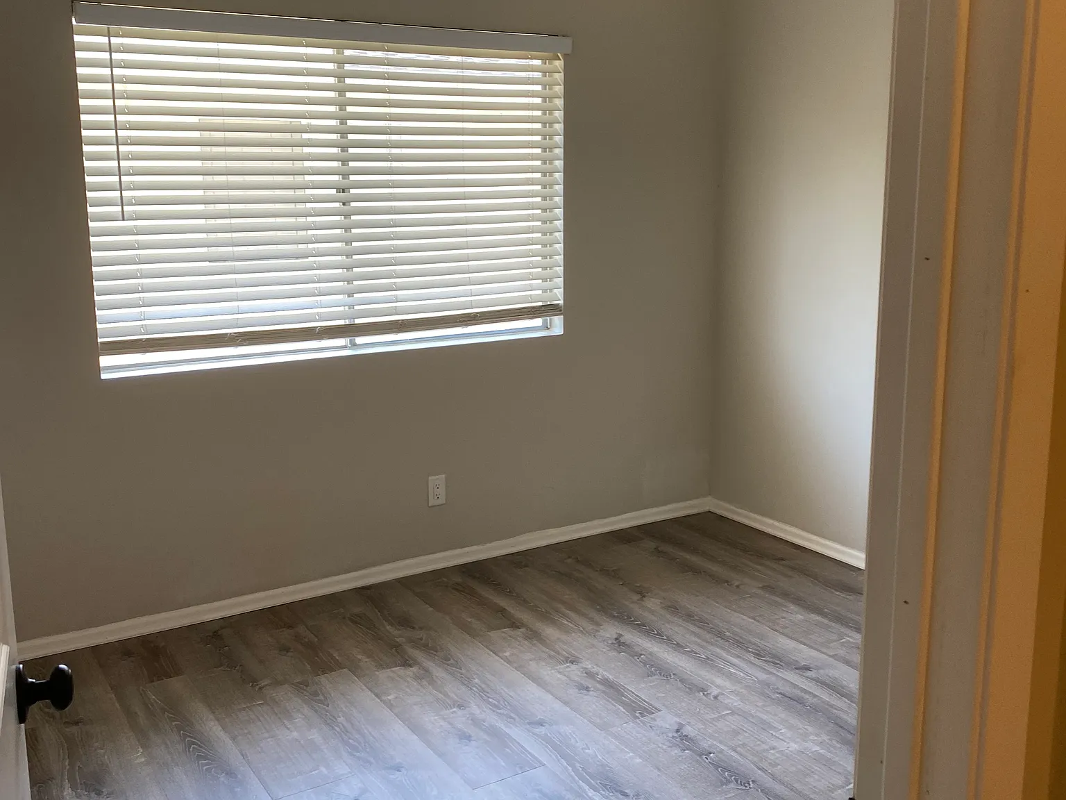2 bed, 892 sqft, $2,500 — Photo 4