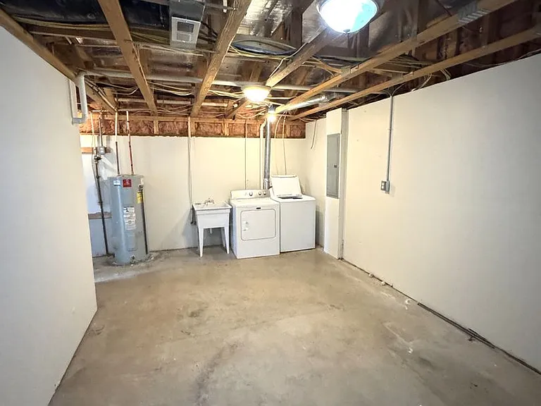 1432 Verdant Spring Ln — Photo 18