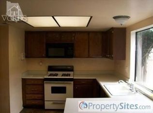 2458 Manzanita Dr, Oxnard, CA 93033