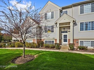 921 Pheasant Trl, Saint Charles, IL