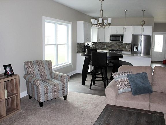 2nd image of 2548 Nuttall Ct #33