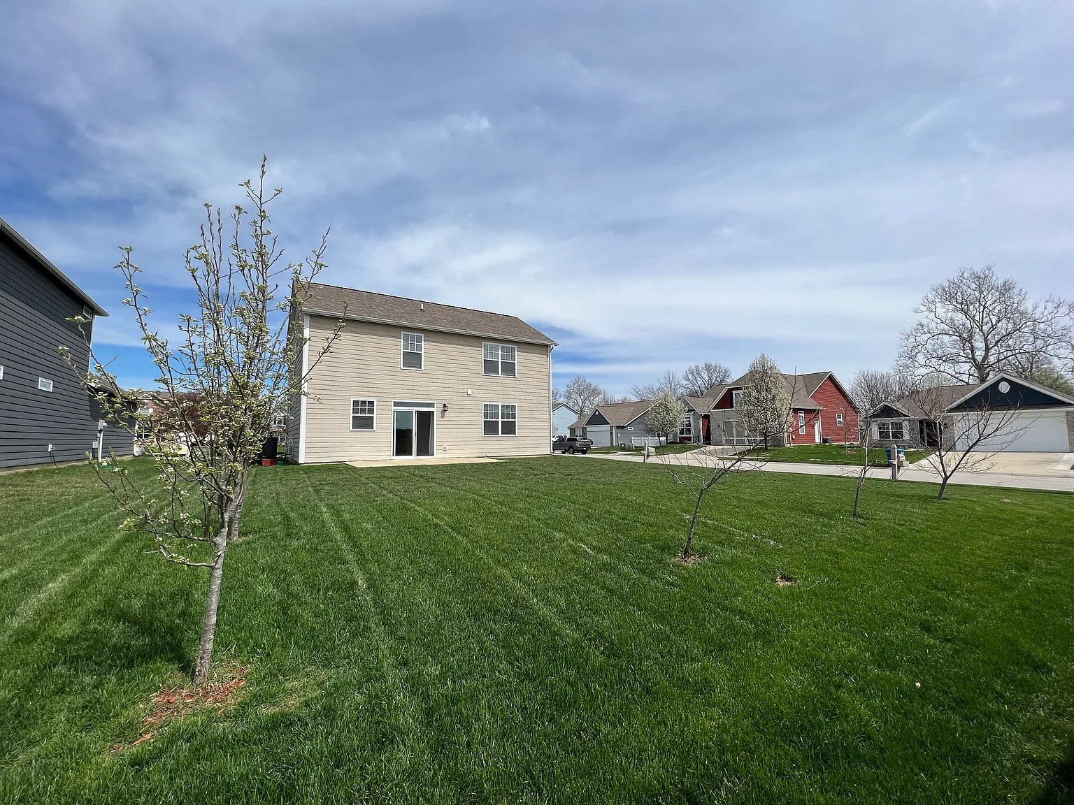 4 bed, 2.5 bath, 1748 sqft, $2,095 — Photo 4