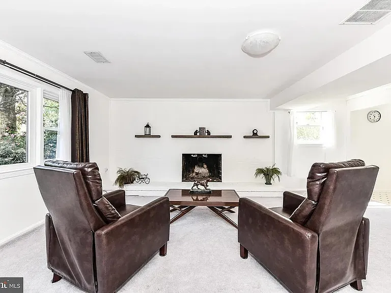 3806 N Wakefield St — Photo 19