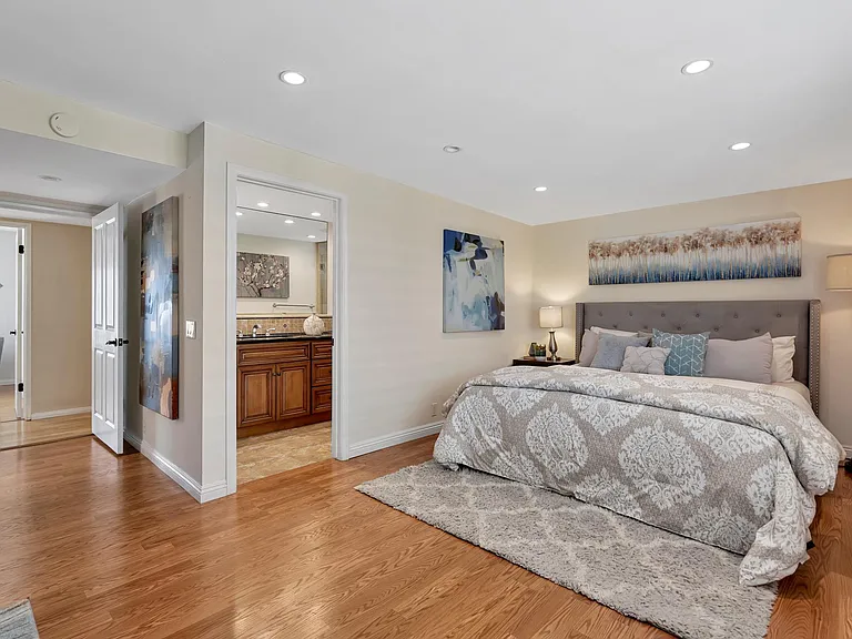 9131 Warfield Dr — Photo 55