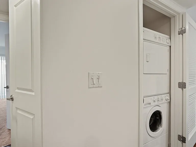 In-Suite Washer & Dryer