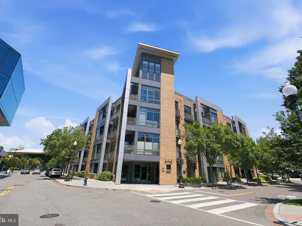 525 Water St SW Unit 428, Washington, DC 20024