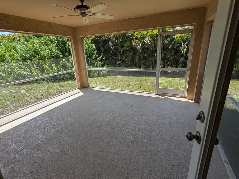 2593 Surfside Blvd — Photo 22