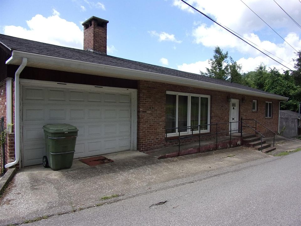 1st image of 410 Ivy St