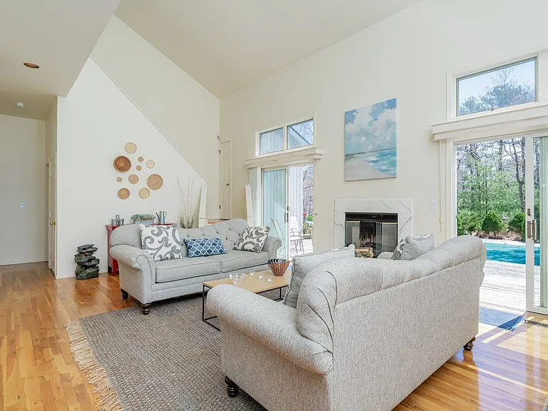 38 Red Creek Cir — Photo 2