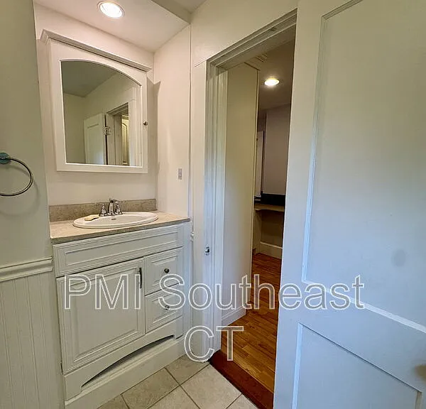 50 Meridian St #2B — Photo 12