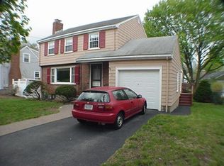 33 Stowecroft Rd, Arlington, MA 02474
