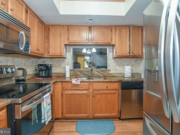 5th image of 144 Lake Arrowhead Cir