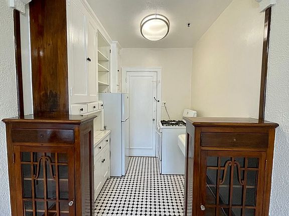 2nd image of 3201 14th Ave S APT 204