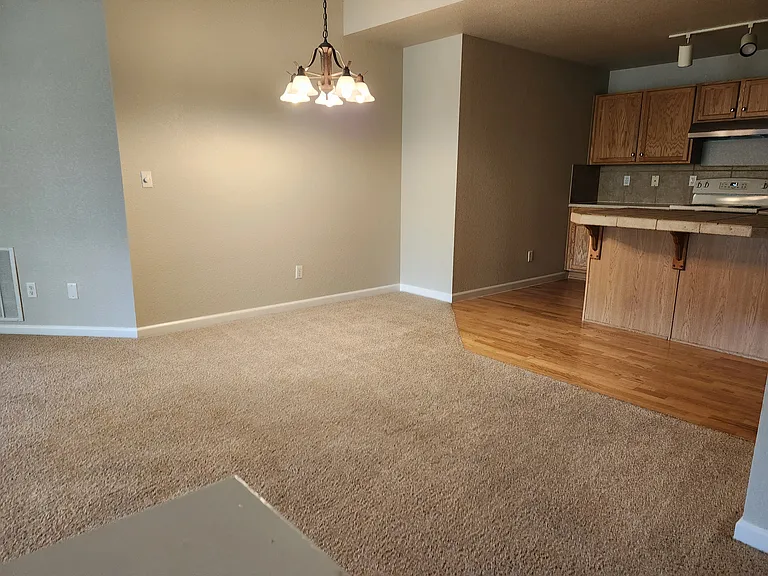 1432 Whitehall Dr #F — Photo 8