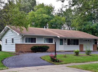 675 Northview Ln, Hoffman Estates, IL 60169