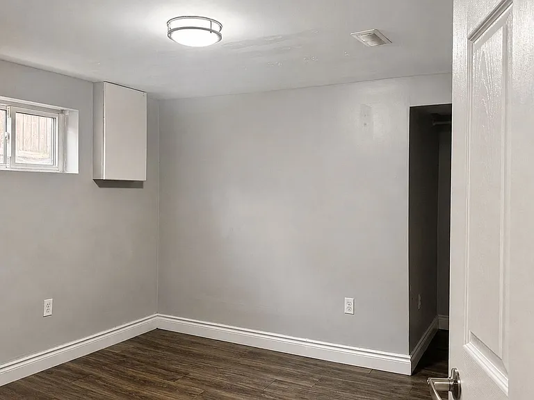 53 Shadyside Ave #BASEMENT — Photo 8