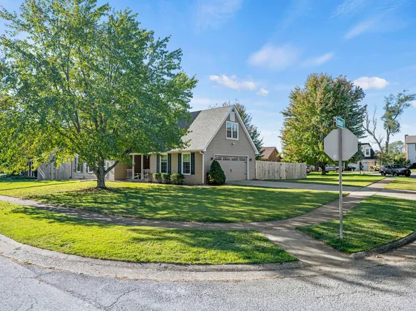 466 Kuhlman Dr, Versailles, KY 40383