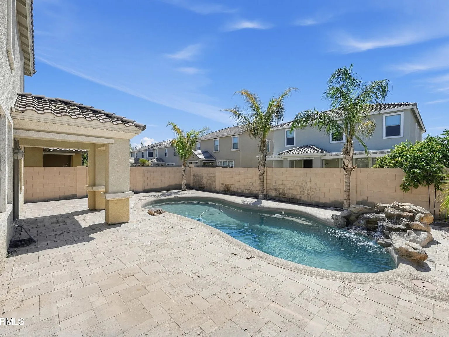 4 bed, 2.5 bath, 2623 sqft, $3,000 — Photo 3