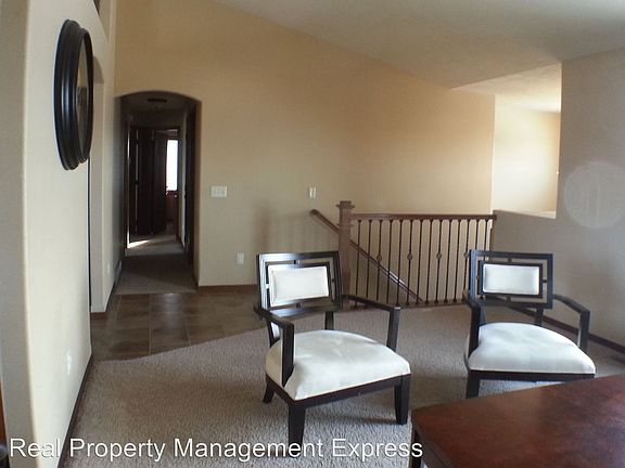 3rd image of 5212 S Breezeway Ave