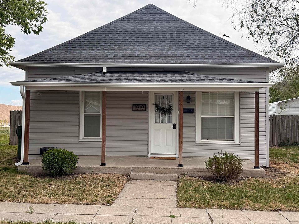 1st image of 1919 C Ave