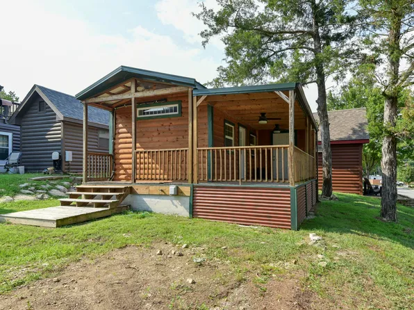 150 Bears Paw Way, Hollister, MO 65672