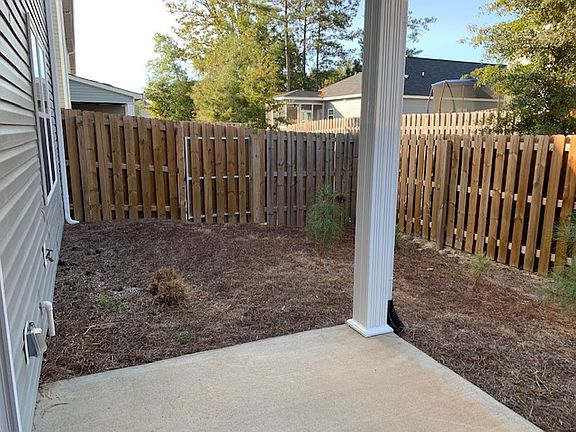 4th image of 649 Aberdeen Cir #1