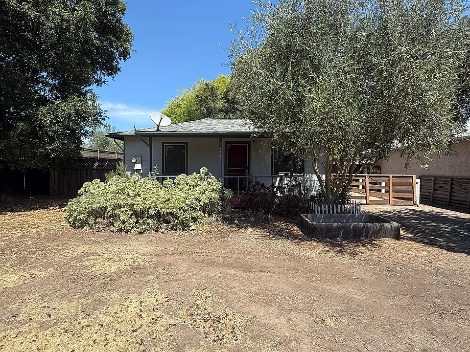577 Curtin Ln