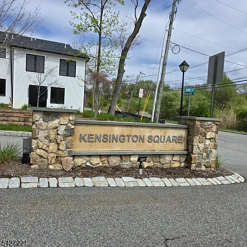 76 Albert Ct Photo 1