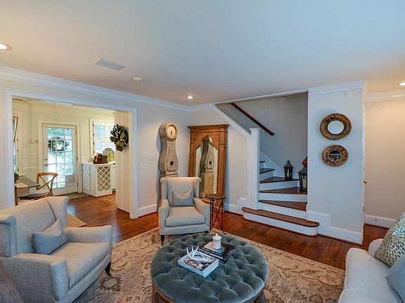 4th image of 99 Sheridan Dr NE APT 8