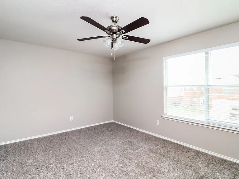 3424 Cayman Dr — Photo 15