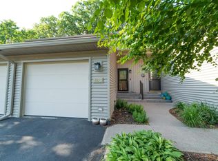 2809 12th Ave APT 403, Rock Island, IL 61201