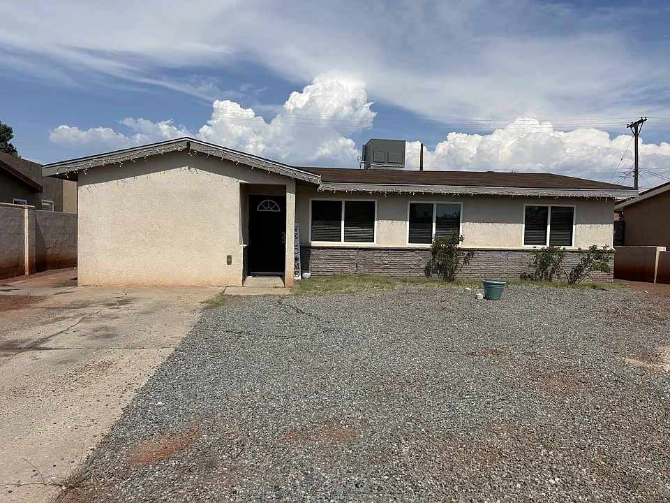 1140 Yerba Rd SW