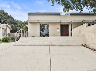 821 Garraty Rd, Terrell Hills, TX 78209