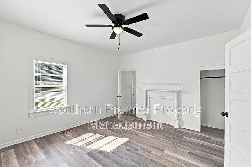 2 bed, 1.0 bath, 1020 sqft, $900 — Photo 4