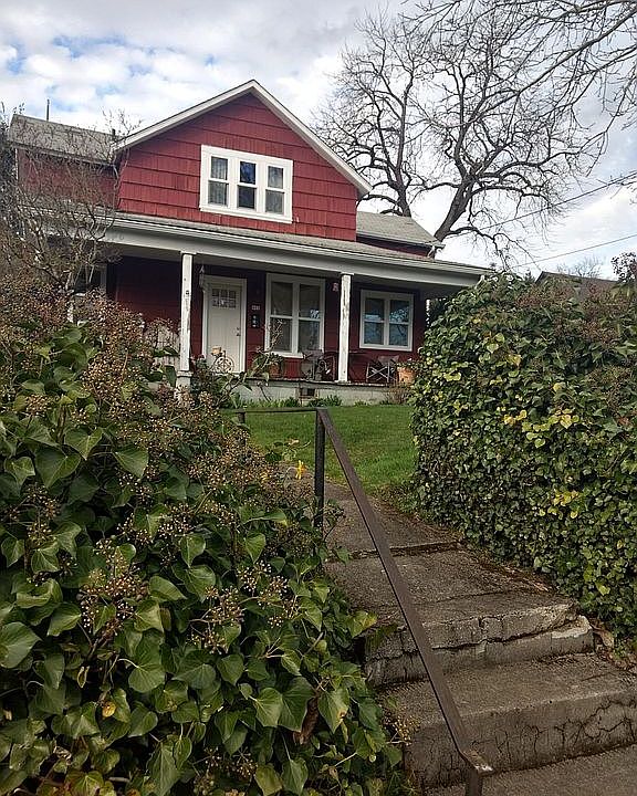 1st image of 602 E McLoughlin Blvd APT 3